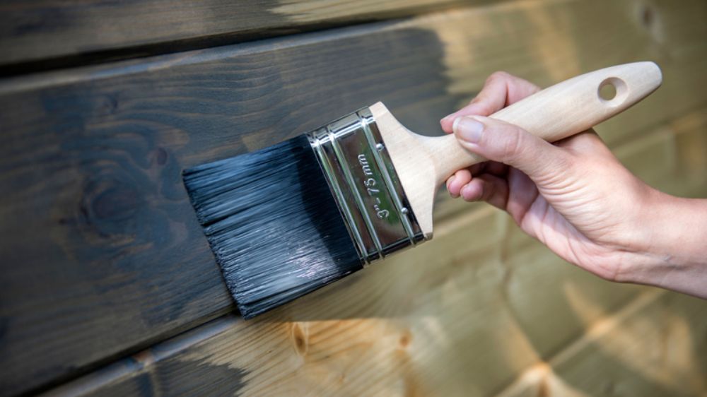 Penilaian cat kayu terbaik untuk kegunaan luaran pada tahun 2020