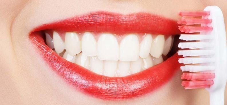 Parhaat valkaisevat hammastahnat vuonna 2020