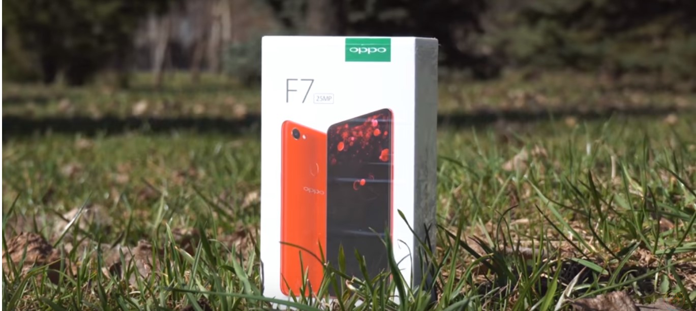 OPPO F7 64GB smartphone - advantages and disadvantages