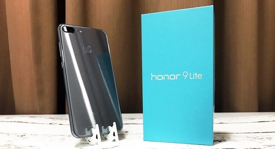 Huawei Honor 9 Lite 32GB smartphone - advantages and disadvantages