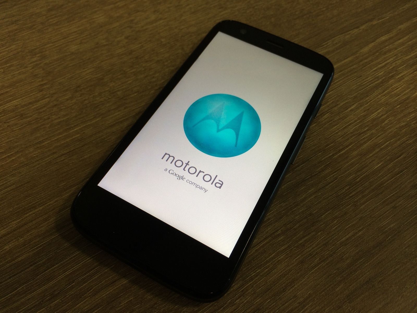 Telefon pintar Motorola One and One Power (P30 One) - kelebihan dan kekurangan