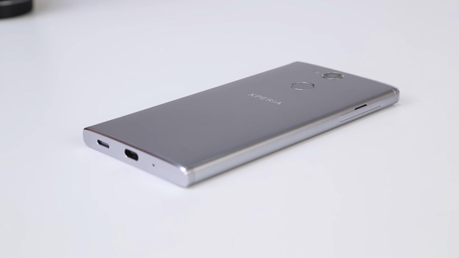 Sony Xperia L2-smartphone - fördelar och nackdelar
