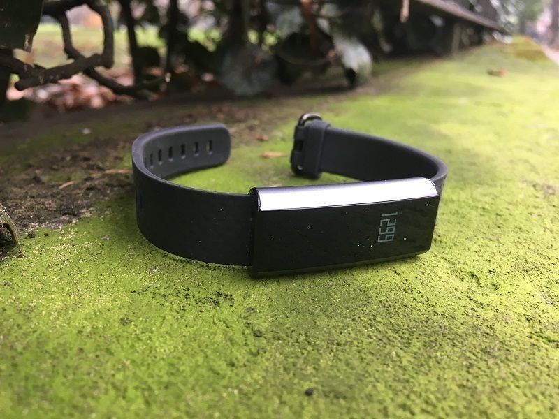 Review of smartwatches and bracelets Amazfit with advantages and disadvantages