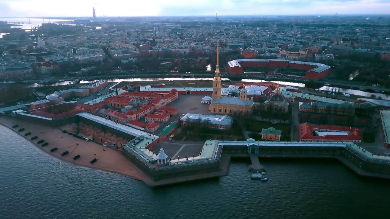 Rangering av de beste eiendomsmeglerne i St. Petersburg i 2020