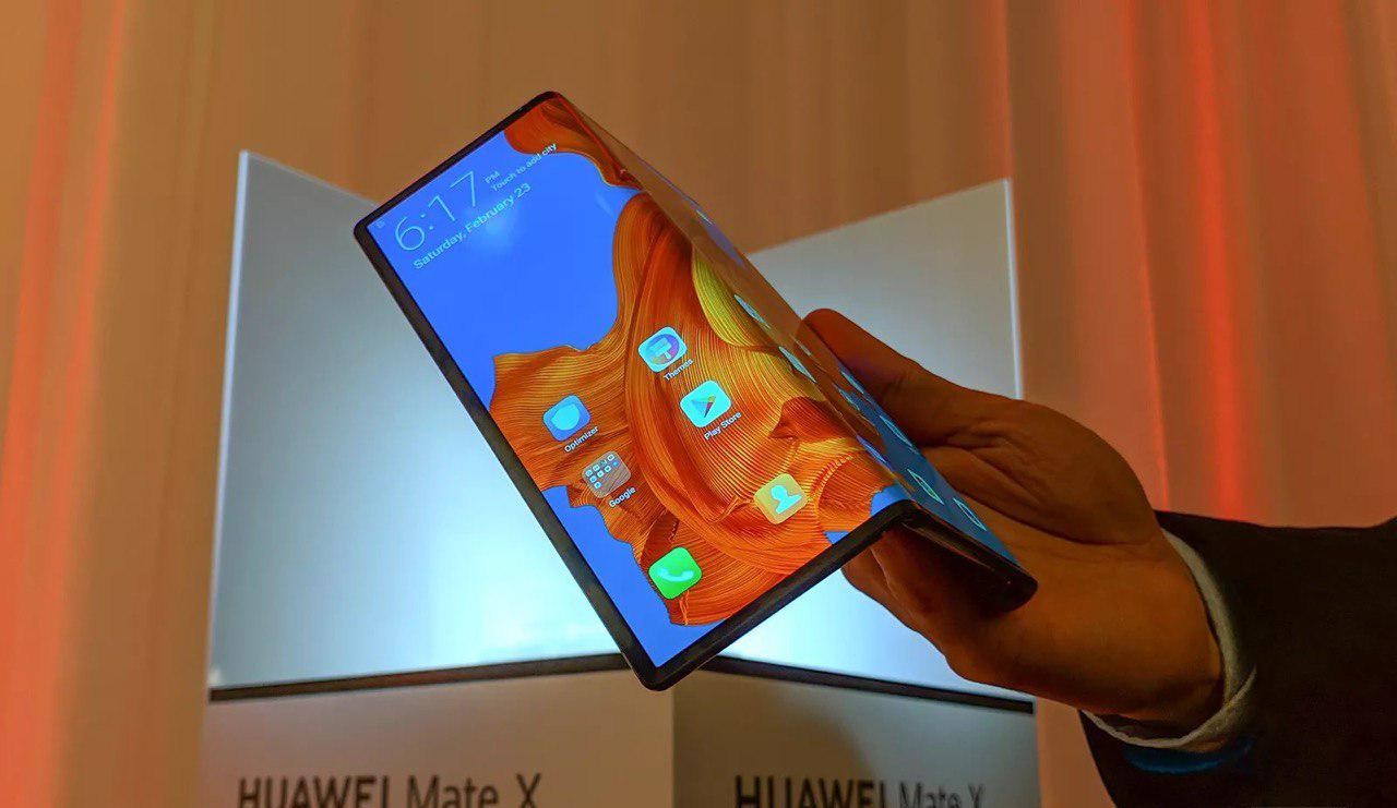 Saliekams viedtālrunis Huawei Mate X - plusi un mīnusi