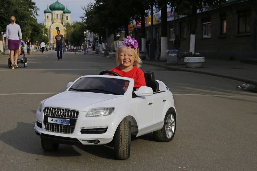 Hodnotenie najlepších detských elektrických vozidiel pre rok 2020