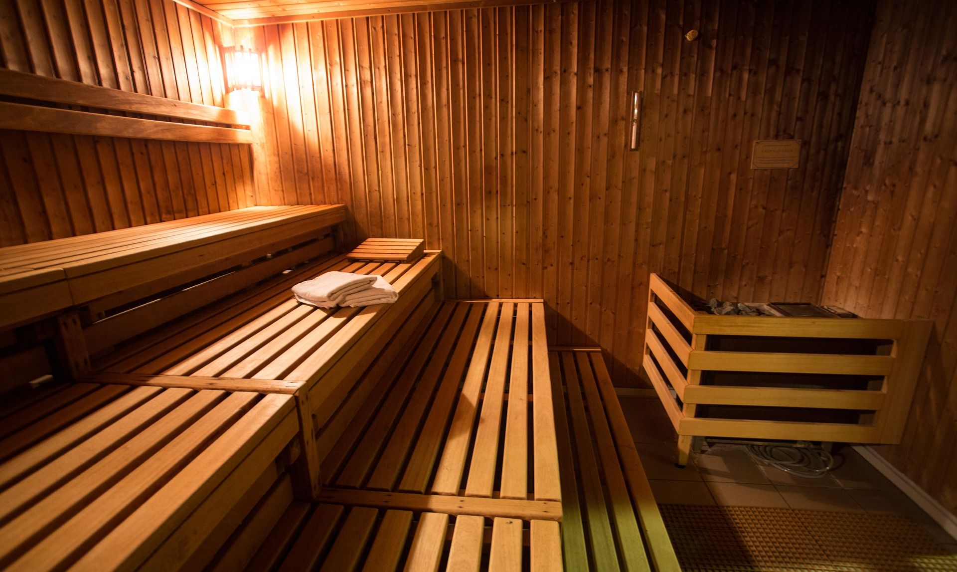 Penarafan mandi dan sauna terbaik di Voronezh pada tahun 2020
