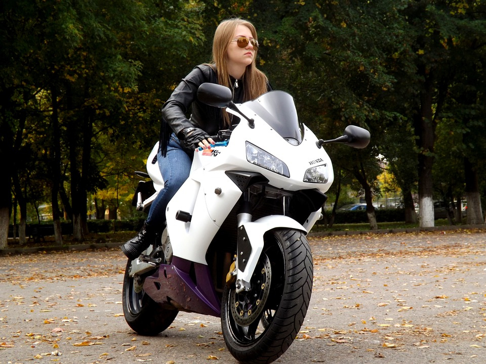 Betyg för de bästa motorcyklarna för tjejer för 2020