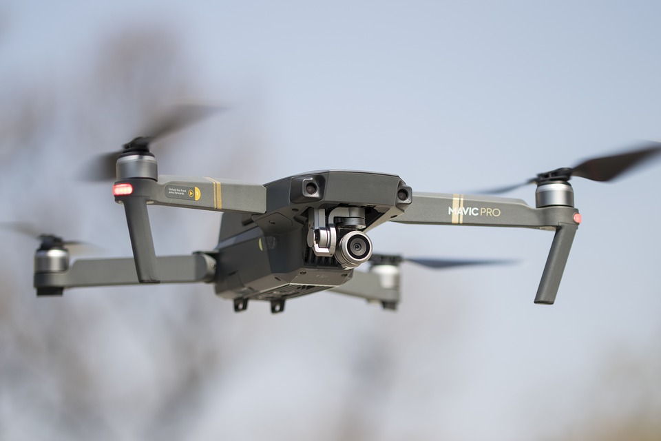 Penarafan quadcopters terbaik untuk penggambaran video untuk 2020