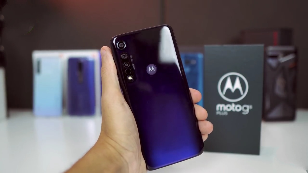Motorola Moto G8 Plus smarttelefonanmeldelse med viktige funksjoner