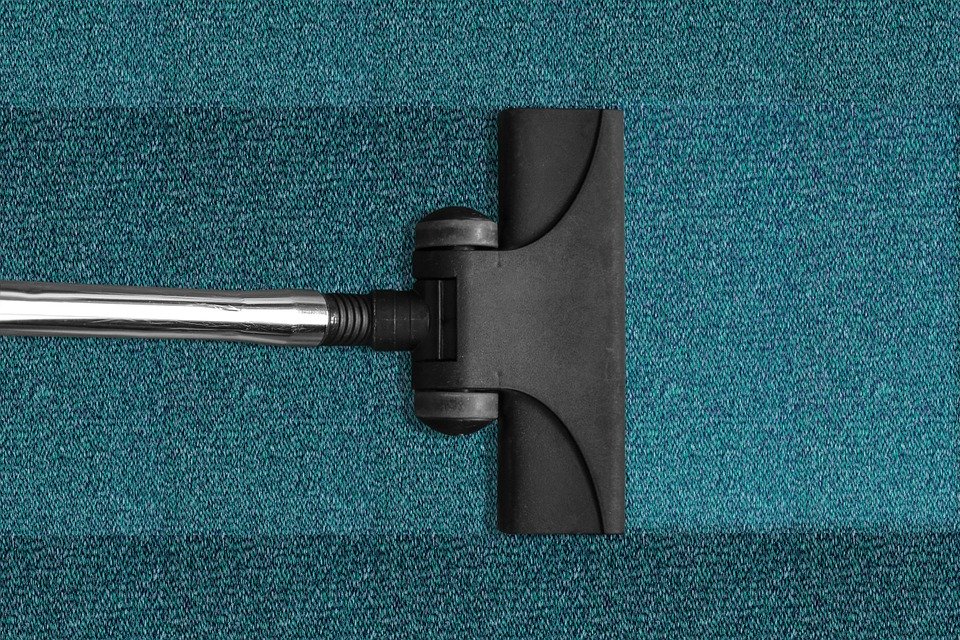 Най-добрите препарати за почистване на килими и мека мебел за 2020 година