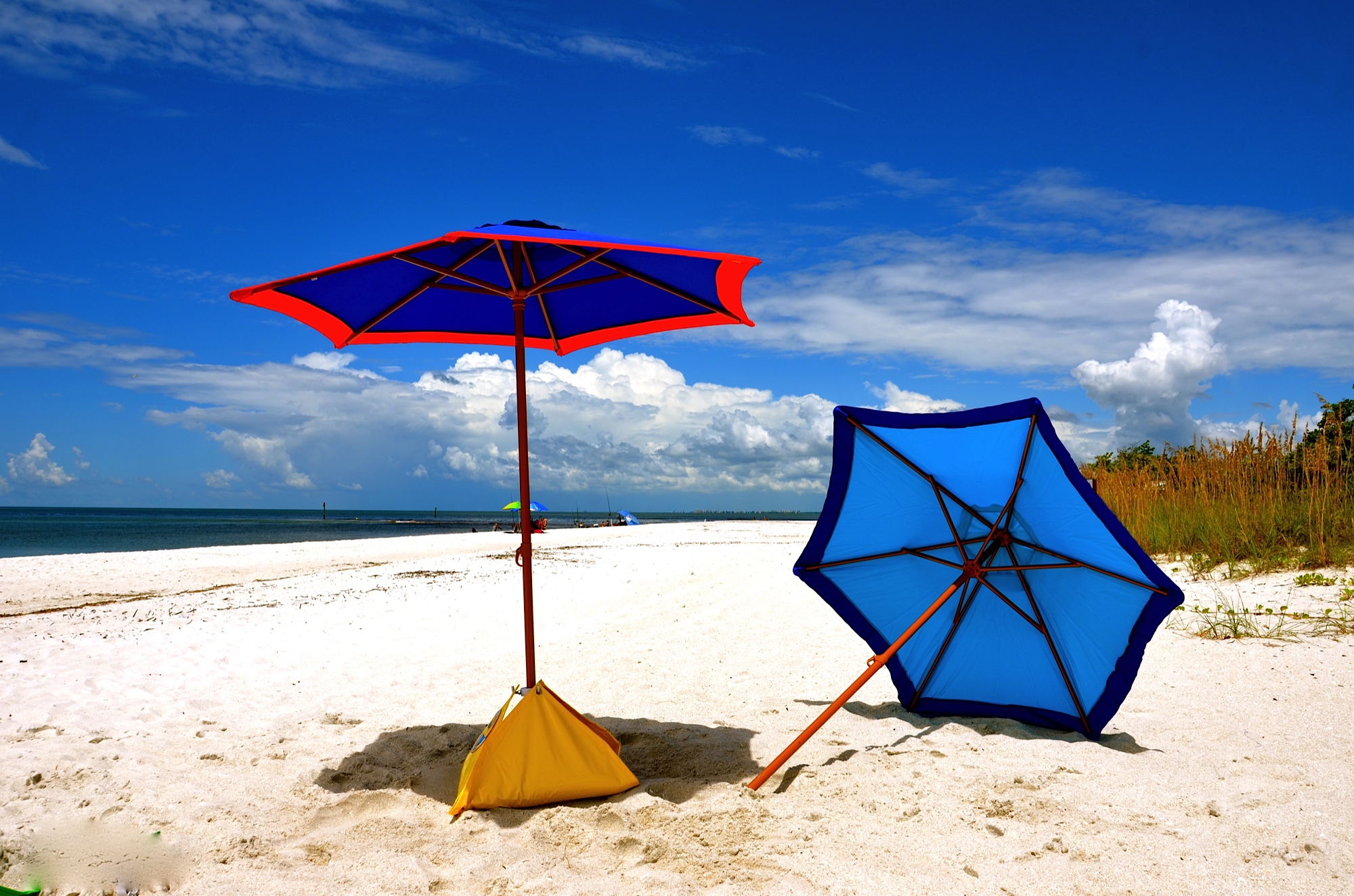 Рейтинг на най-добрите производители на плажни чадъри за 2020 г.