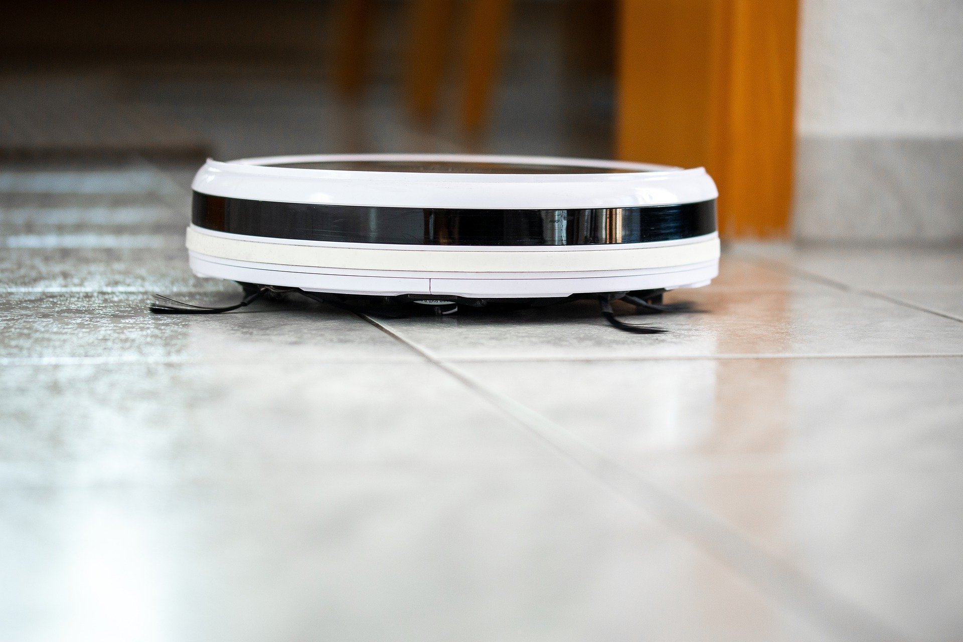 Rating of the best robotic vacuum cleaners up to 10,000 rubles for 2020